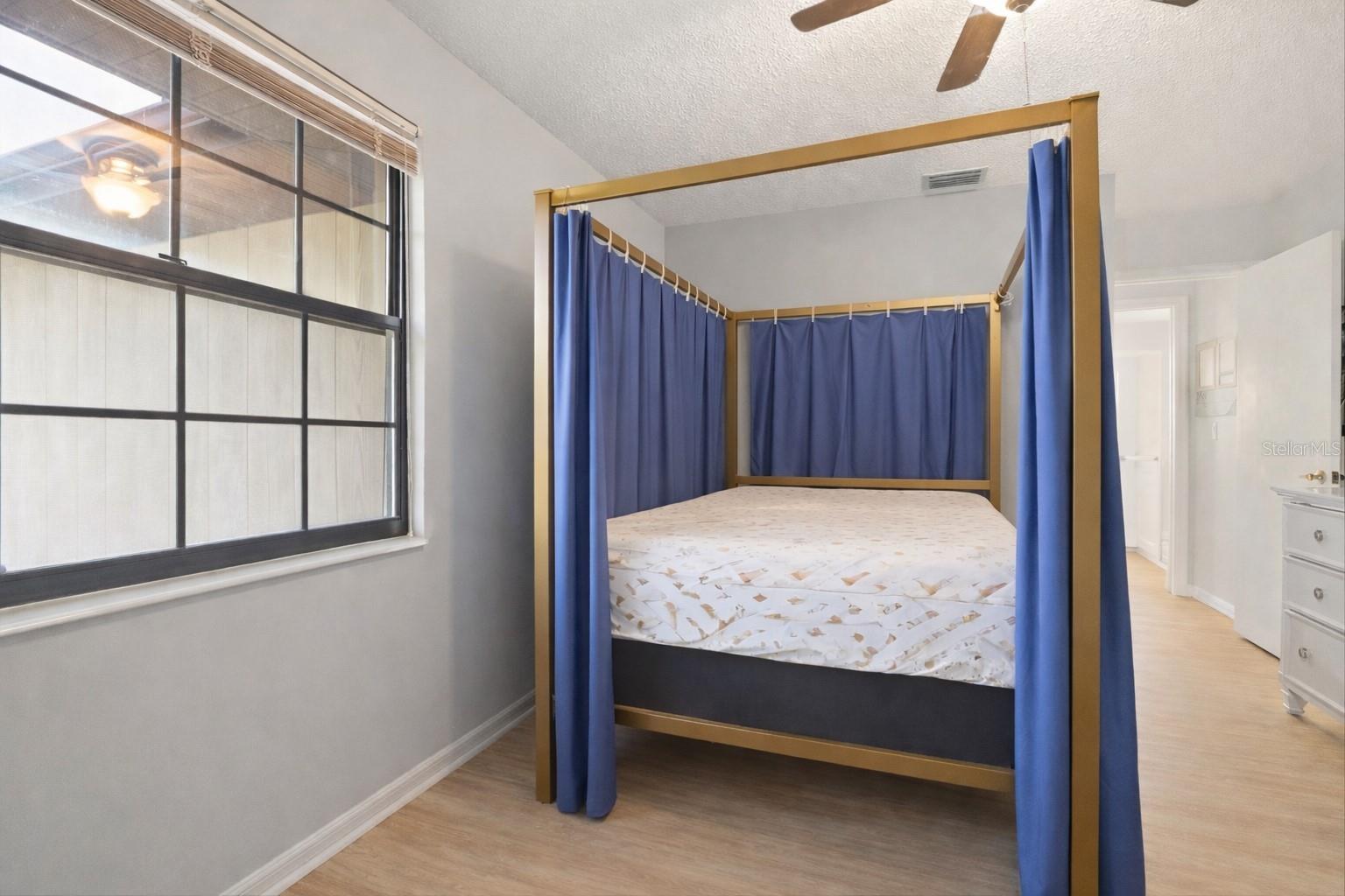 Image 20 of 33 For 336 Gulf Breeze Boulevard