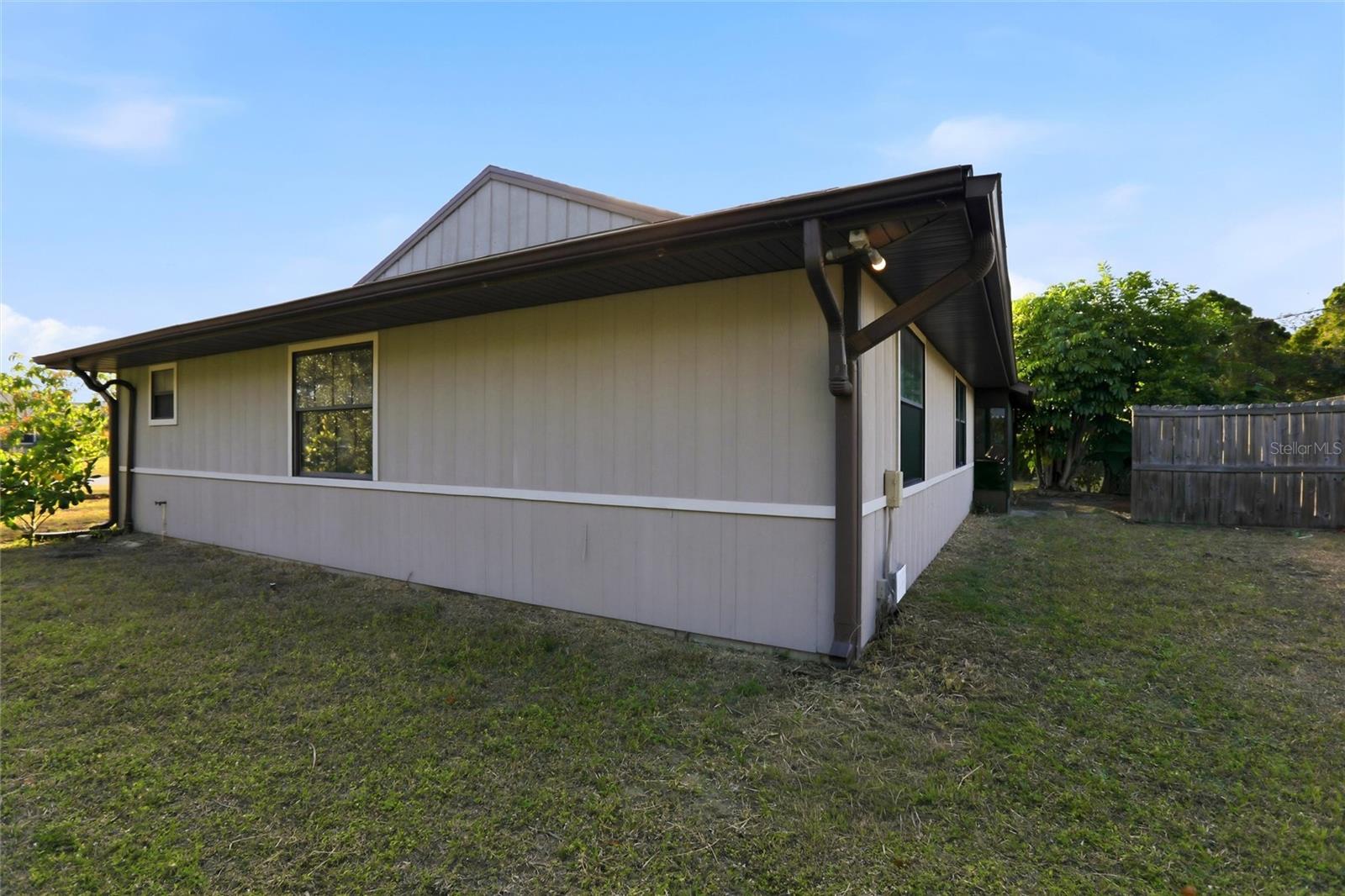 Image 27 of 33 For 336 Gulf Breeze Boulevard