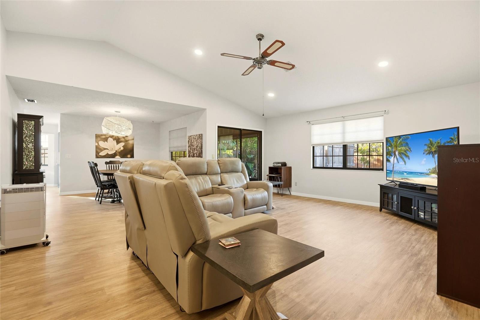 Image 5 of 33 For 336 Gulf Breeze Boulevard