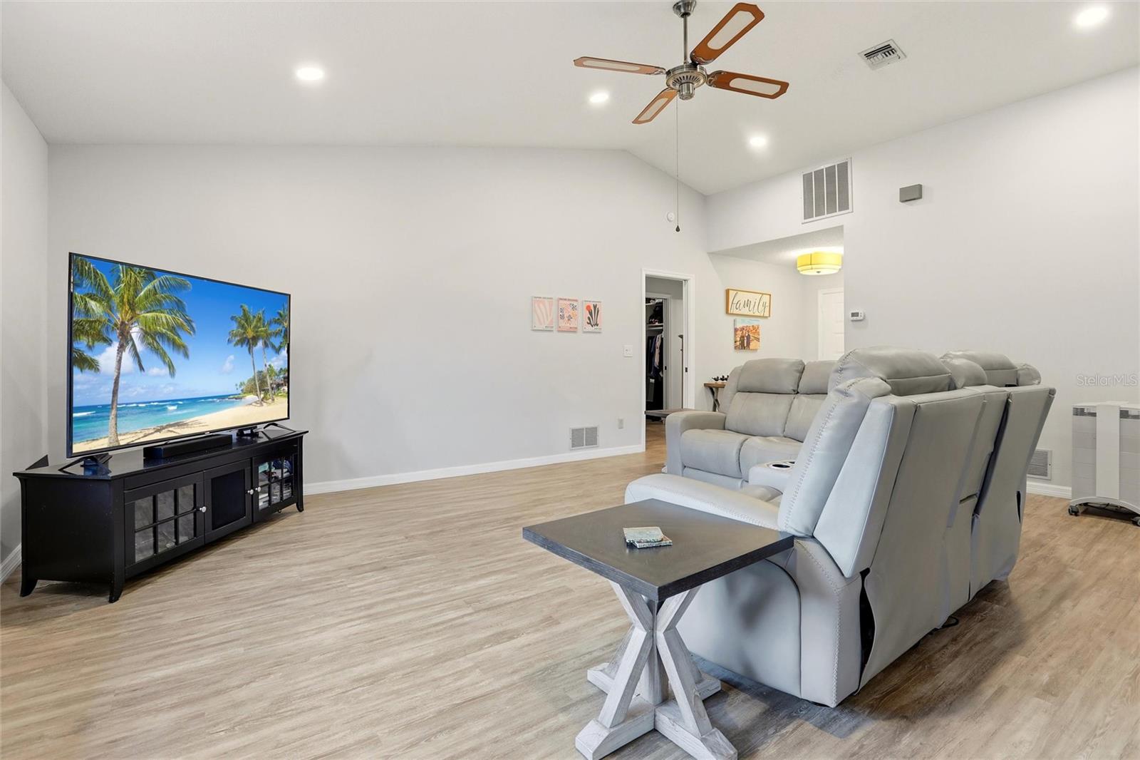 Image 6 of 33 For 336 Gulf Breeze Boulevard