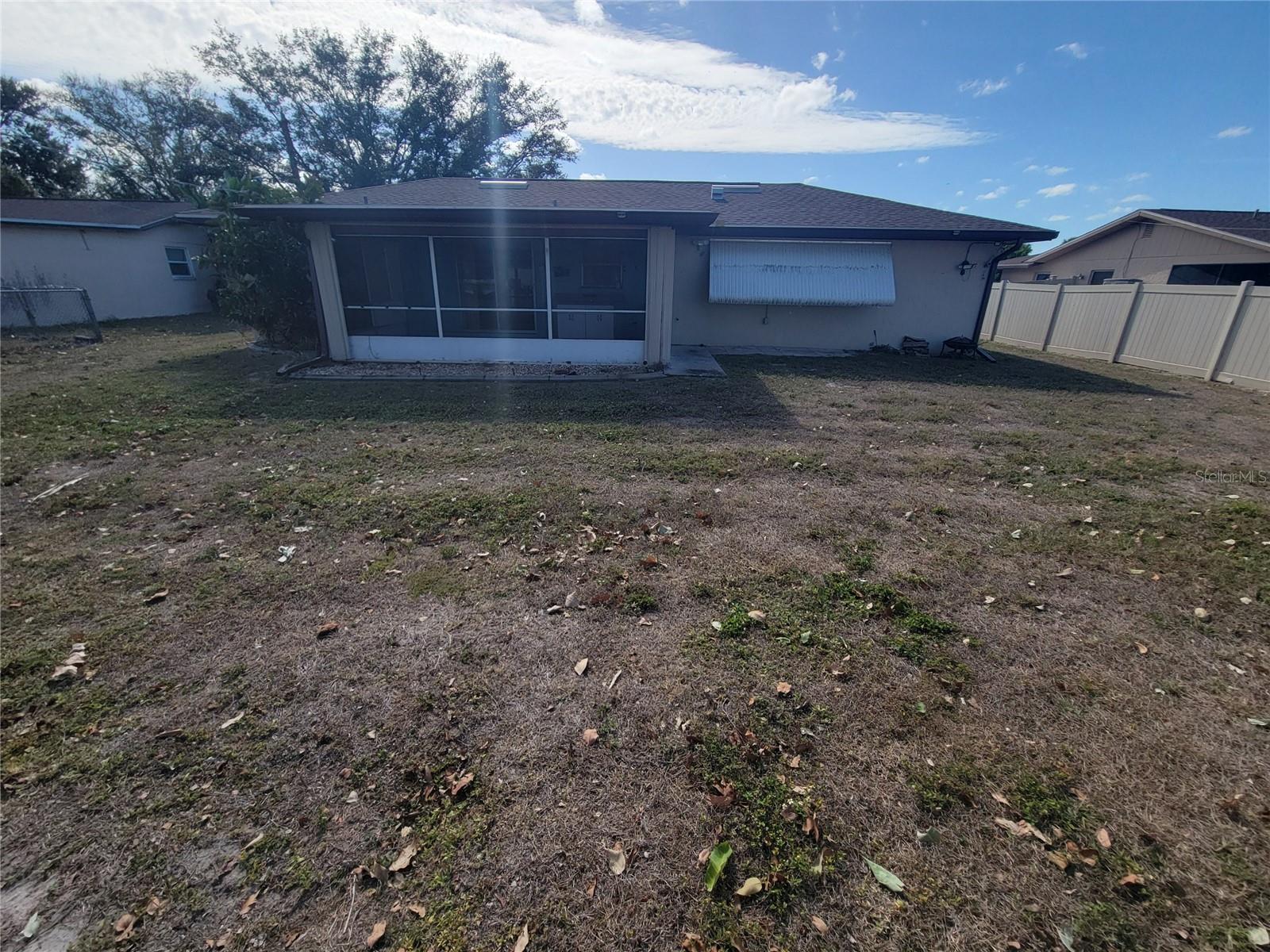 Image 2 of 13 For 554 Lakemont Avenue Nw