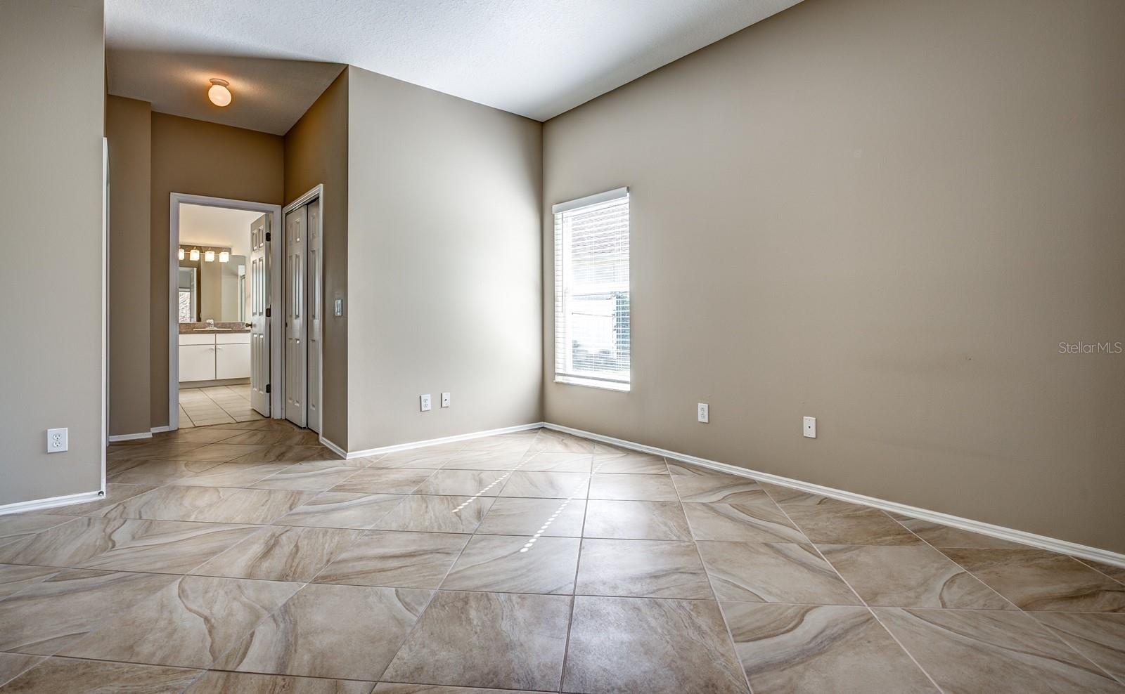 Image 16 of 63 For 4024 Landor Court