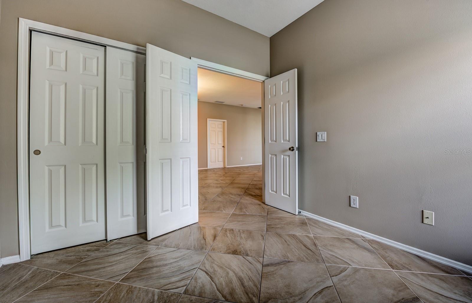 Image 25 of 63 For 4024 Landor Court