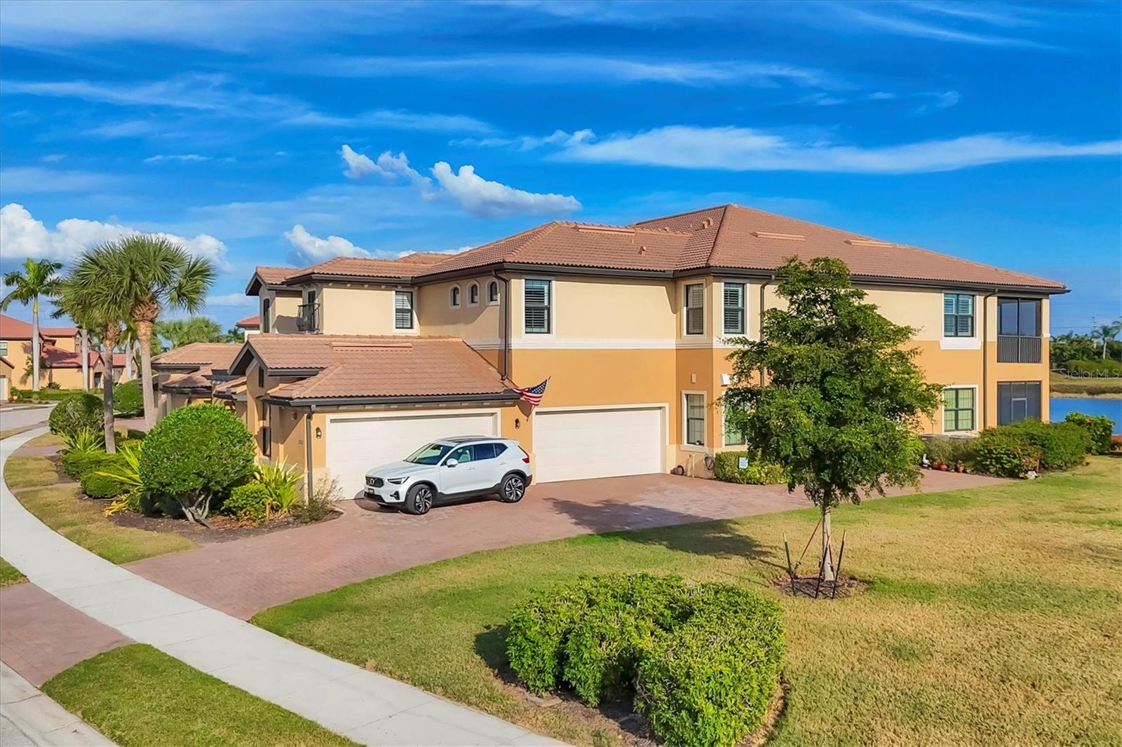 Image 4 of 70 For 23572 Awabuki Drive 202