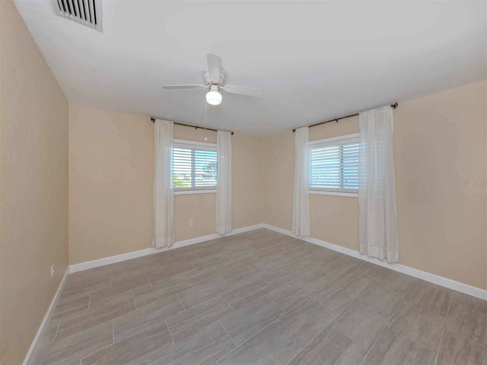 Image 22 of 42 For 2359 Bal Harbour Drive