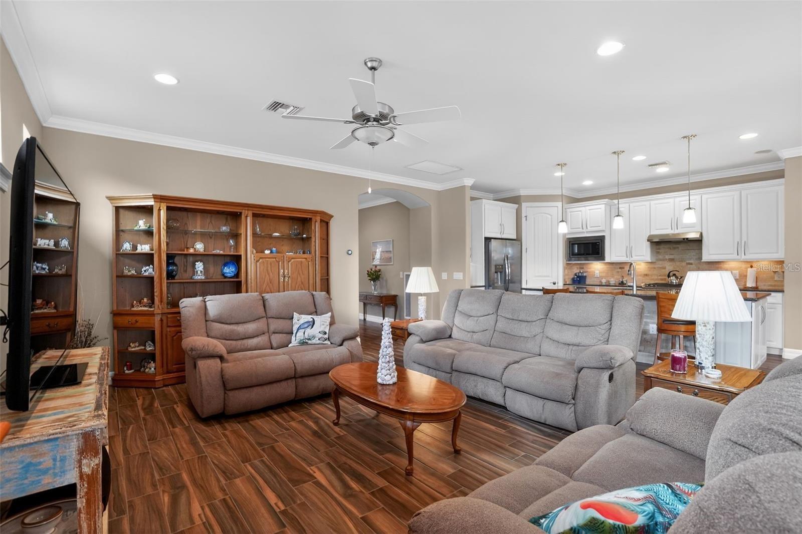 Image 16 of 37 For 11233 Sandhill Preserve Drive