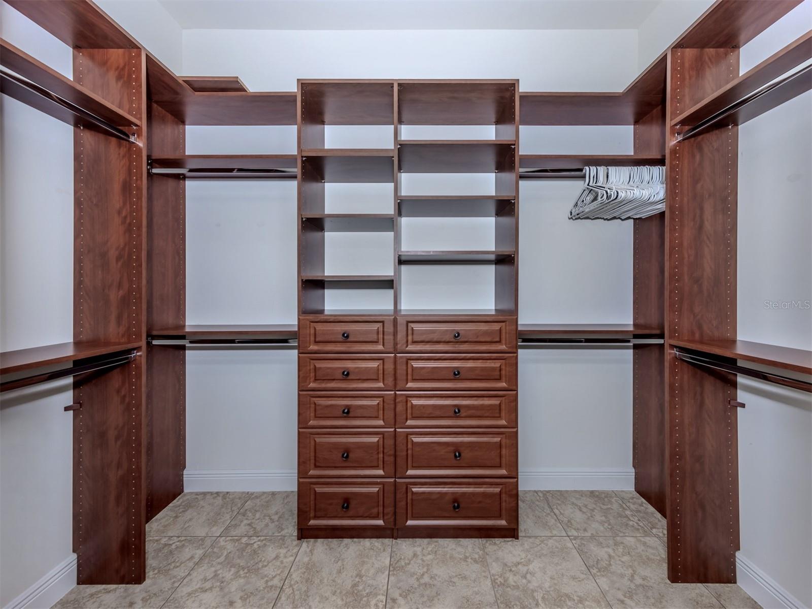 Image 18 of 60 For 161 Palazzo Court