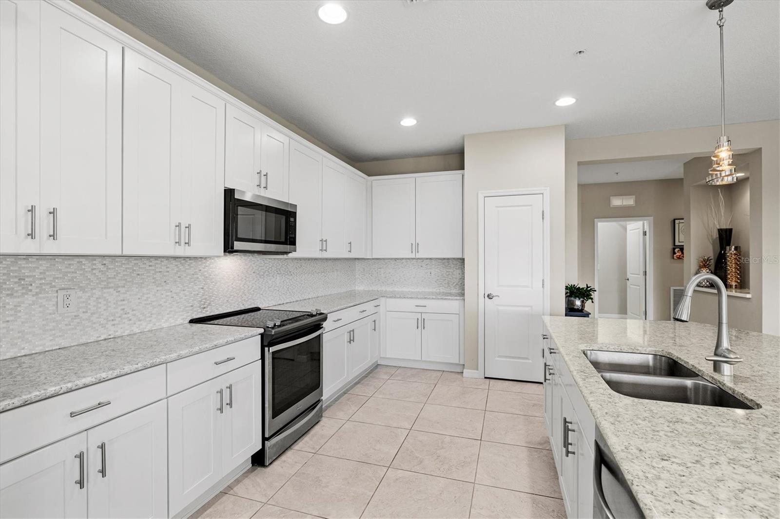 Image 14 of 88 For 23516 Awabuki Drive 201