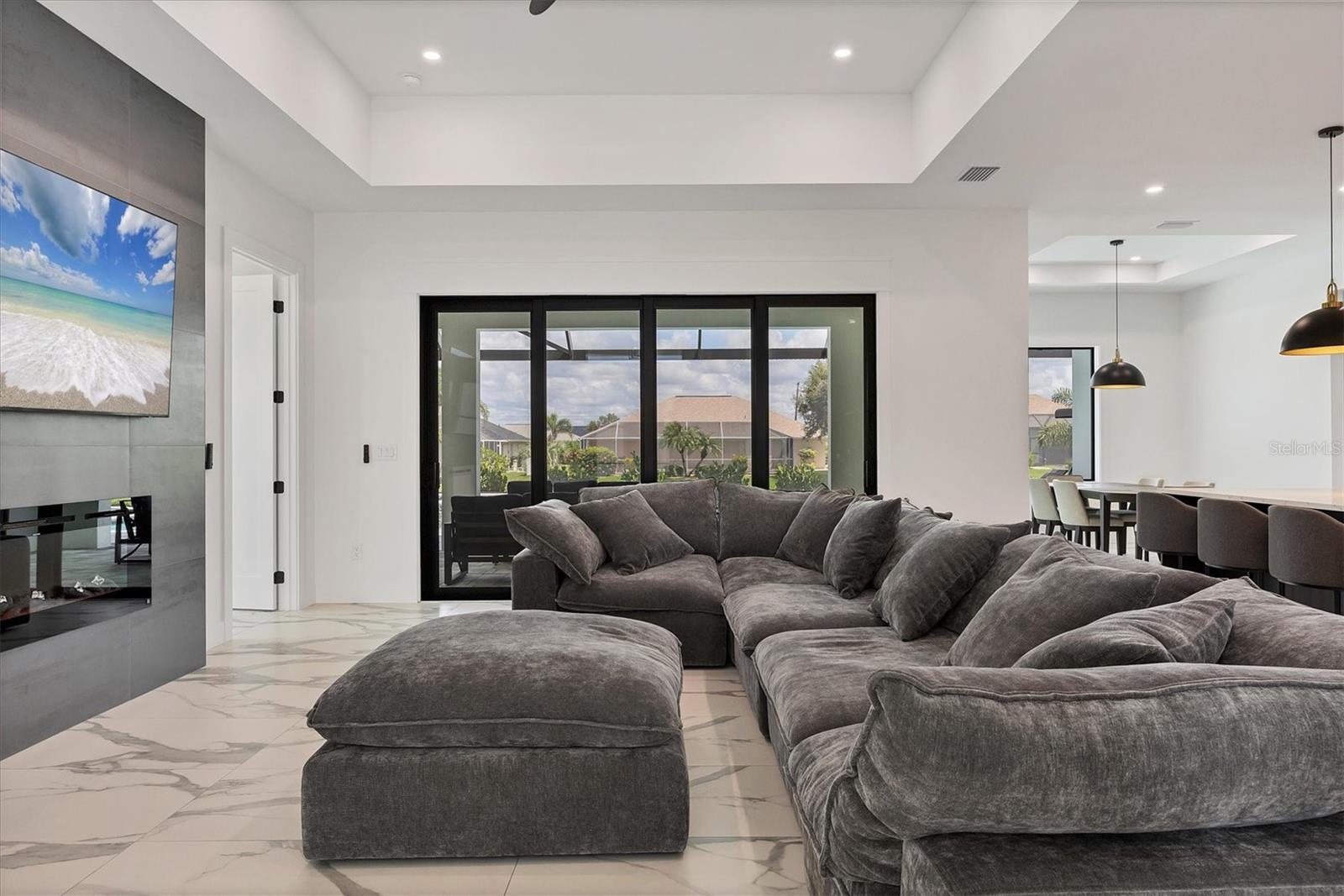 Image 11 of 56 For 177 Medalist Road