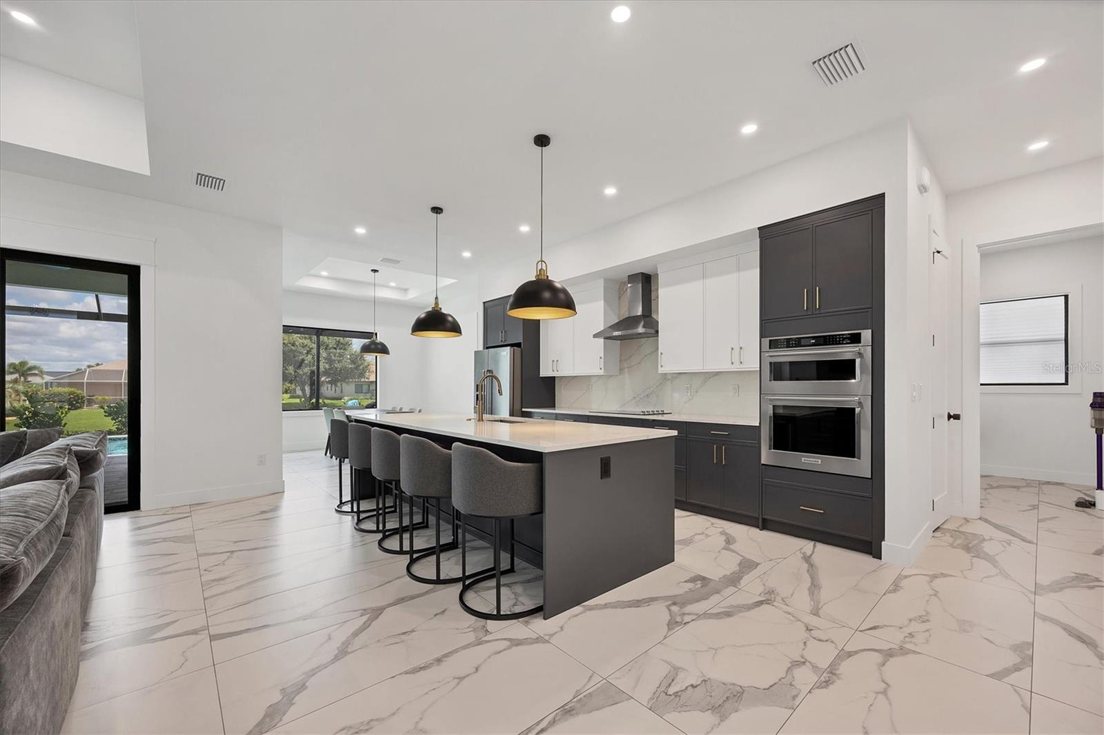 Image 14 of 56 For 177 Medalist Road