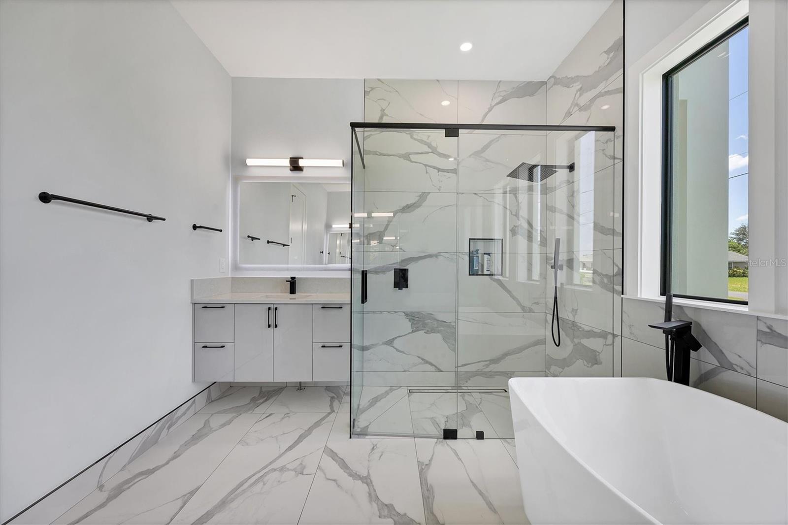 Image 27 of 56 For 177 Medalist Road