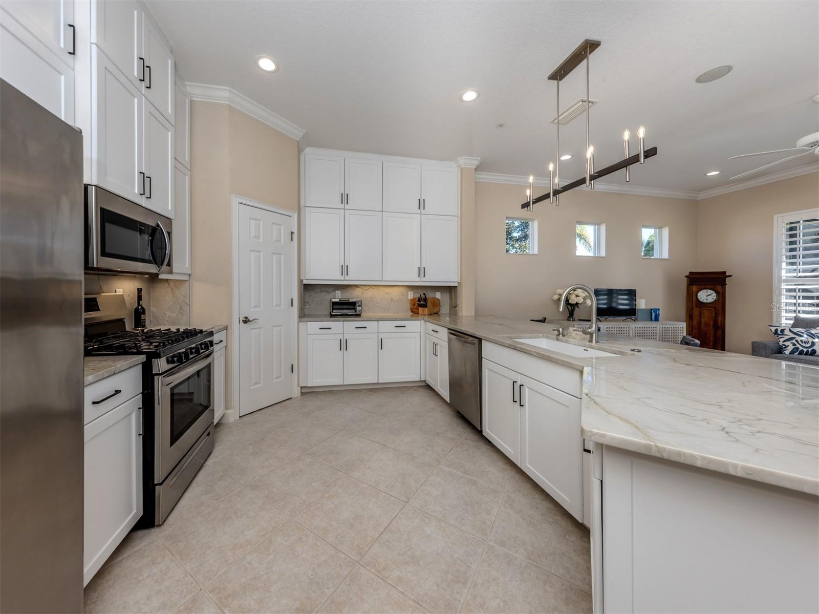 Image 14 of 73 For 118 Caneletto Way