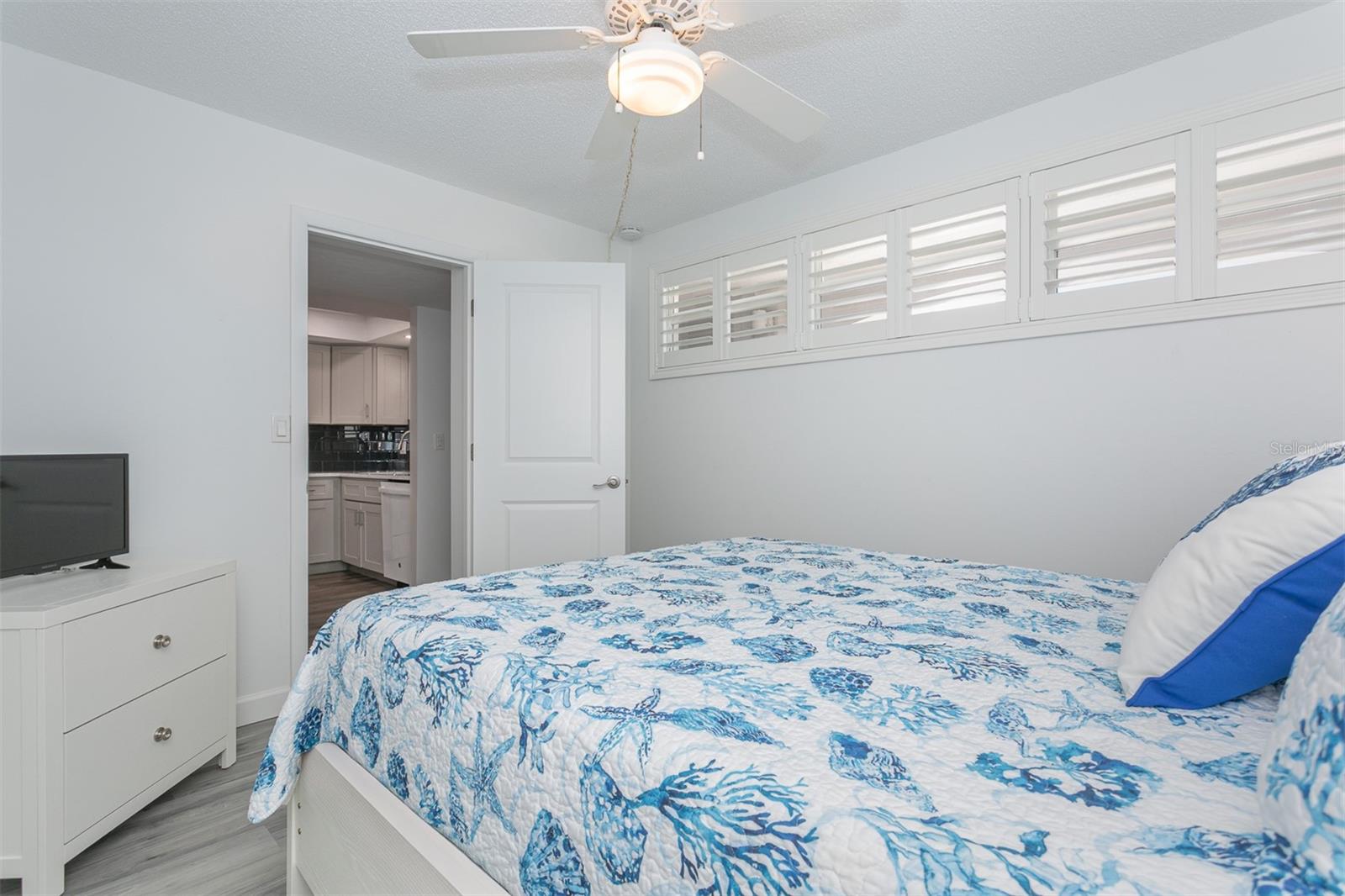 Image 38 of 43 For 633 Alhambra Road 305