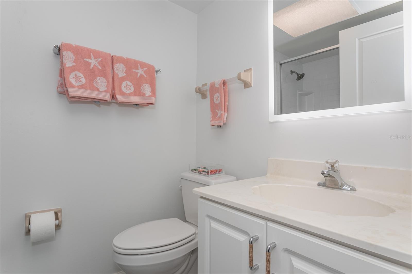 Image 40 of 43 For 633 Alhambra Road 305