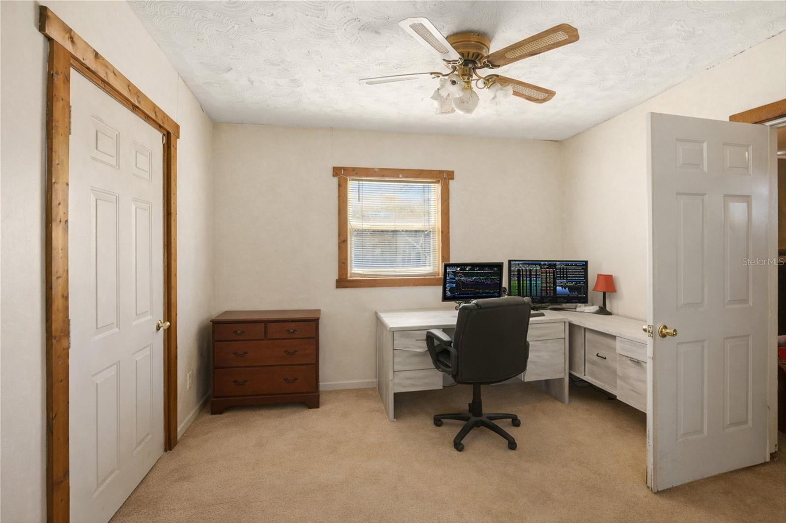 Image 11 of 28 For 901 Edgemoor Avenue