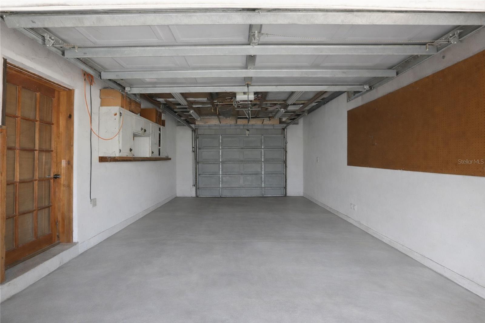 Image 3 of 28 For 901 Edgemoor Avenue