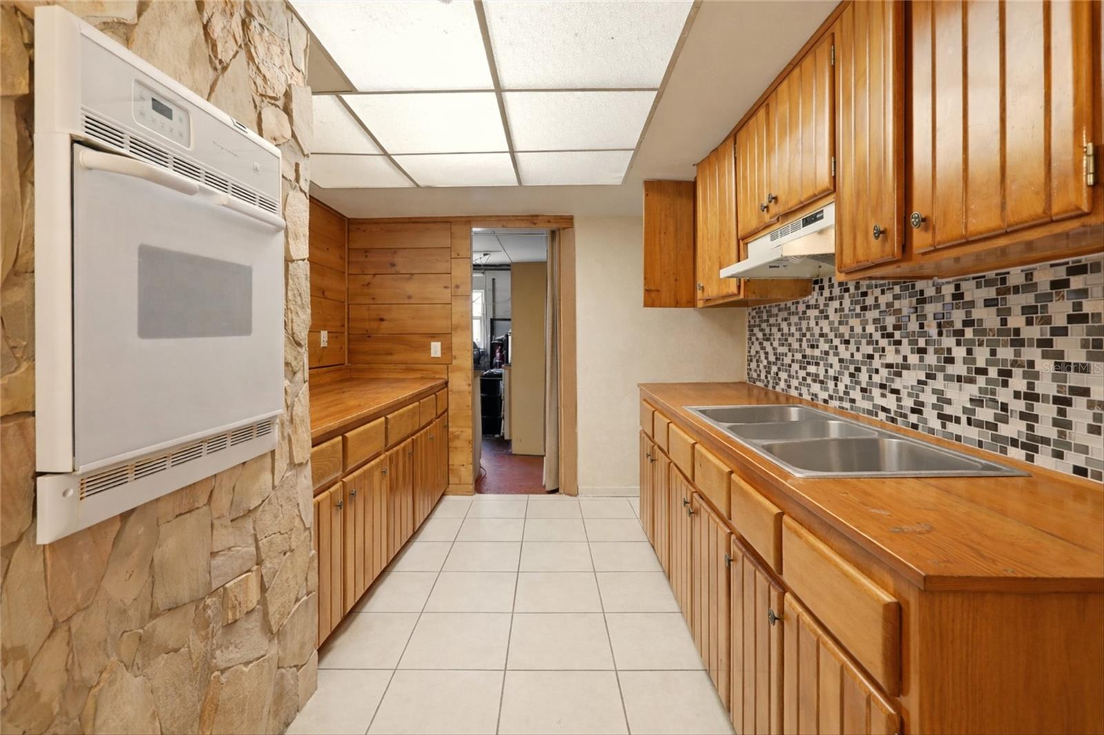 Image 8 of 28 For 901 Edgemoor Avenue