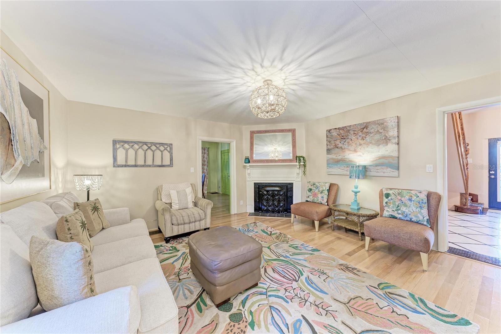 Image 20 of 100 For 1315 15th Avenue W