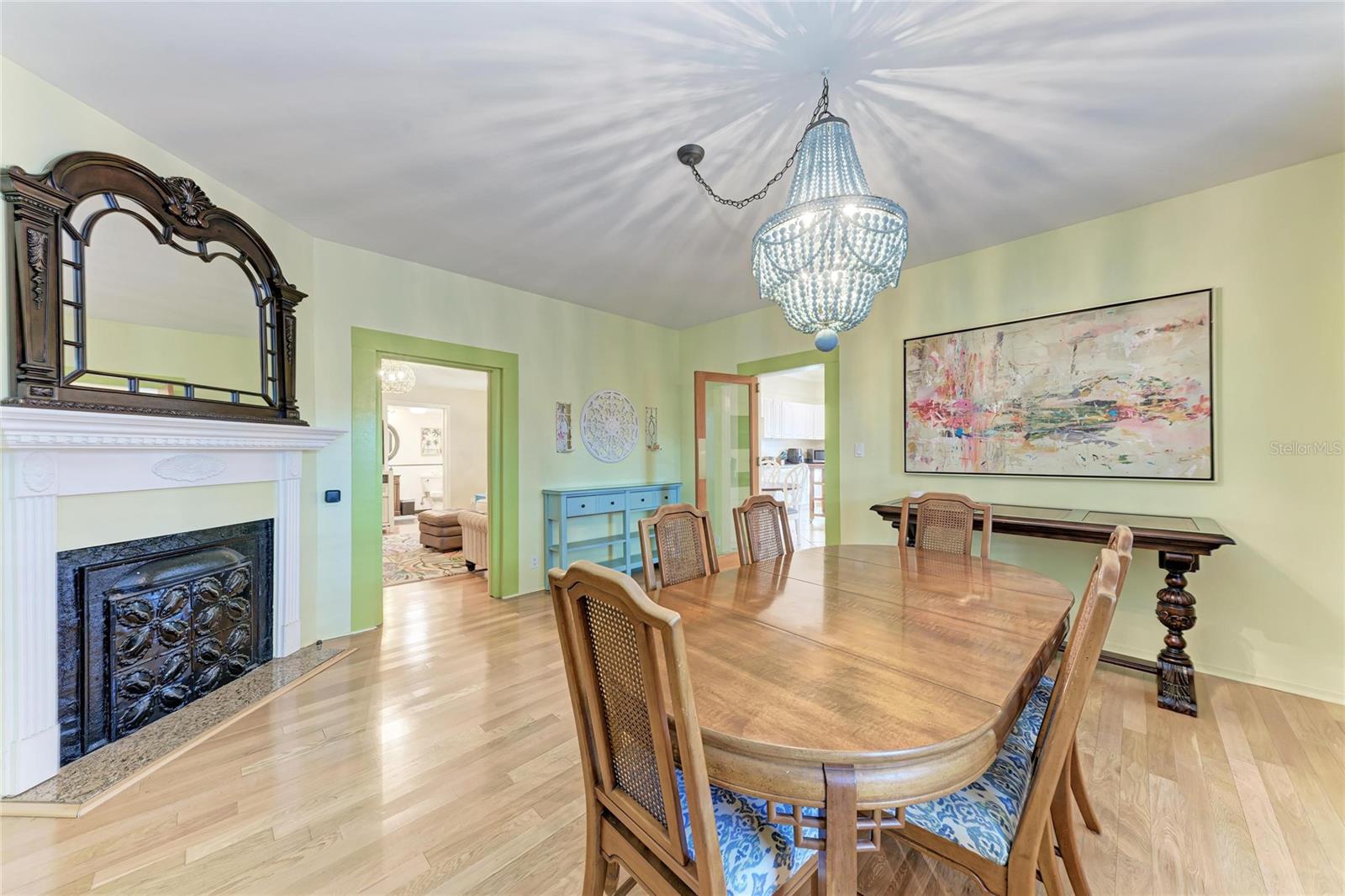 Image 31 of 100 For 1315 15th Avenue W