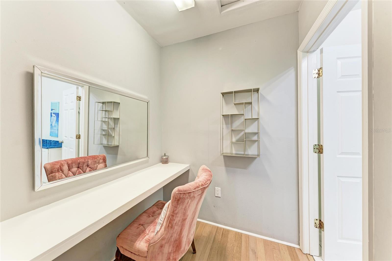 Image 35 of 100 For 1315 15th Avenue W