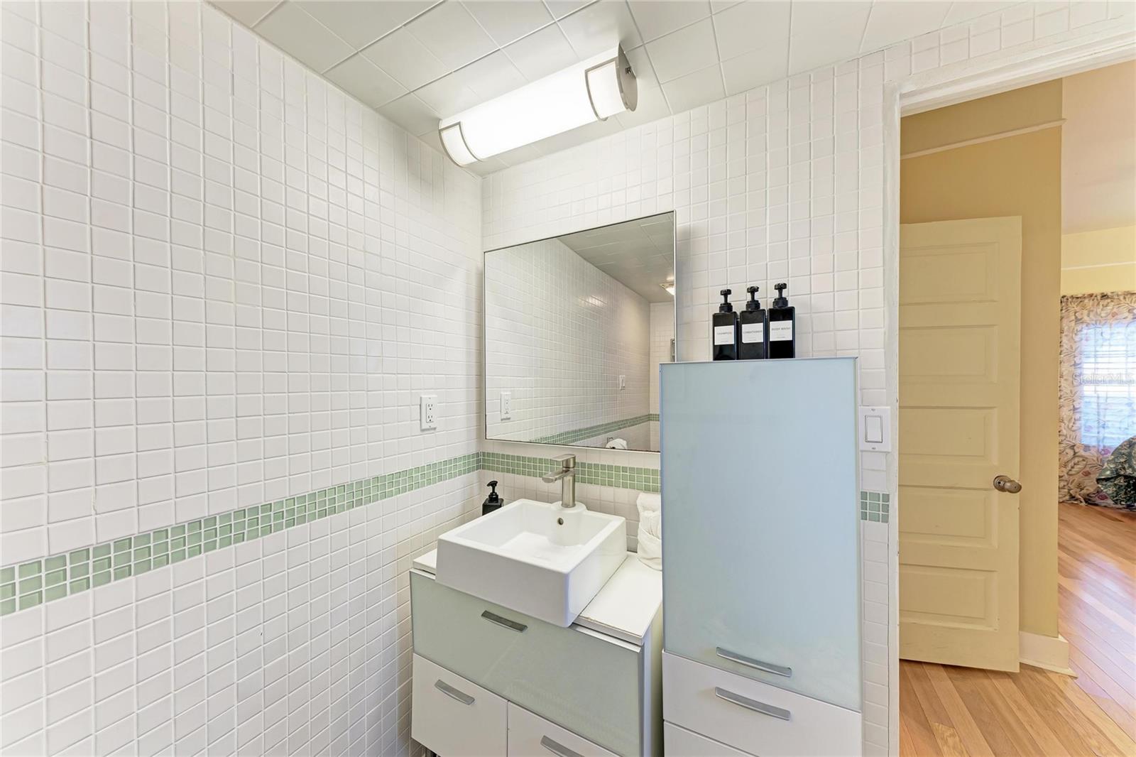 Image 40 of 100 For 1315 15th Avenue W