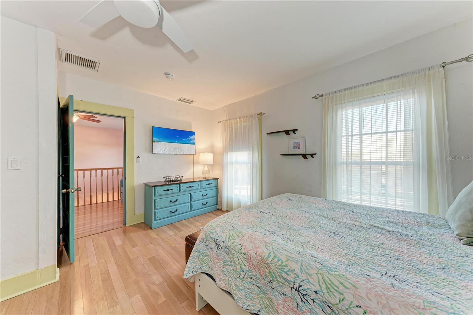 Image 47 of 100 For 1315 15th Avenue W