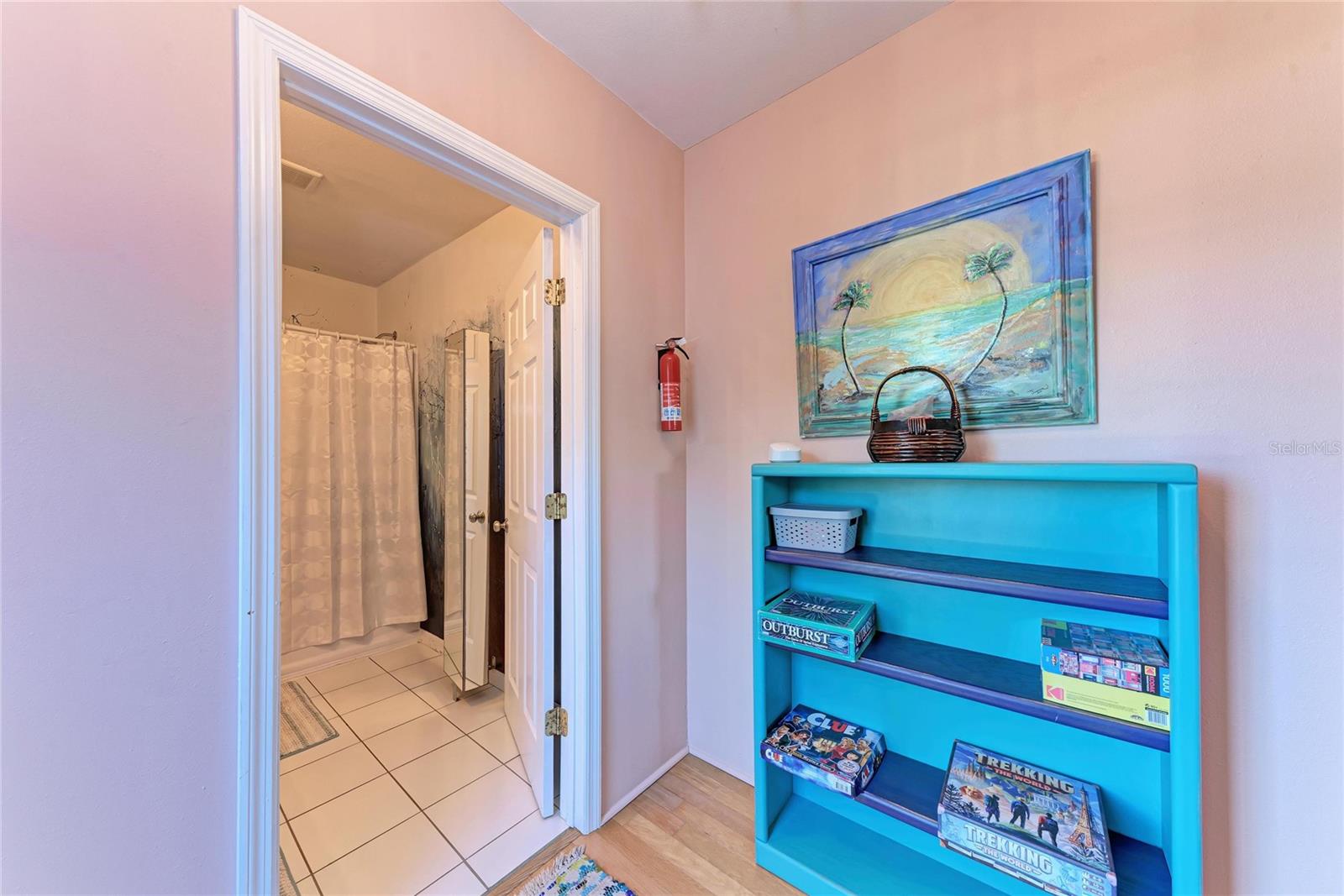 Image 50 of 100 For 1315 15th Avenue W