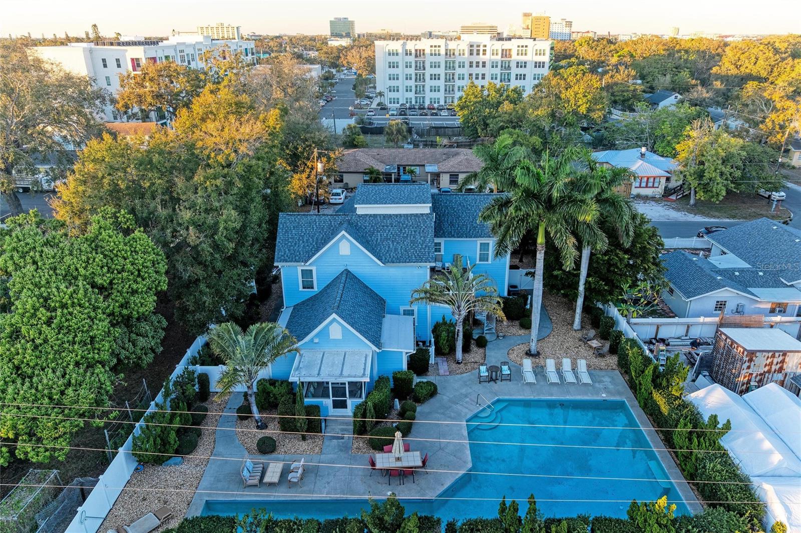 Image 68 of 100 For 1315 15th Avenue W