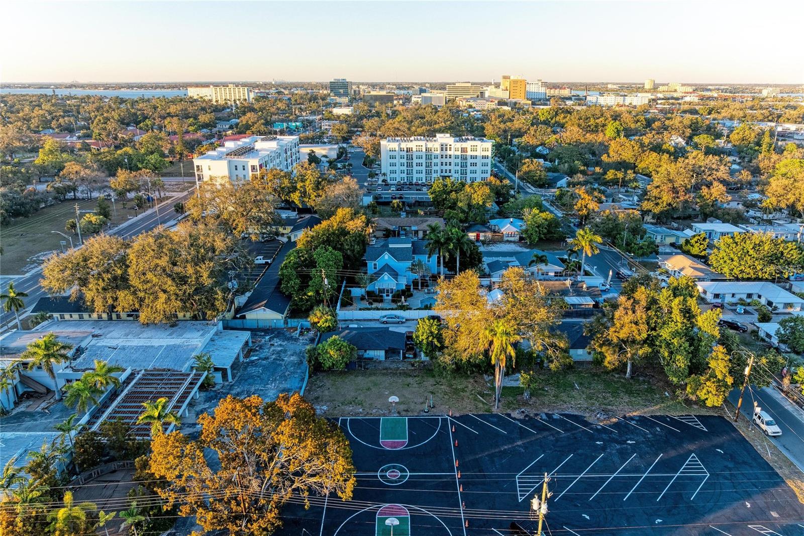 Image 69 of 100 For 1315 15th Avenue W