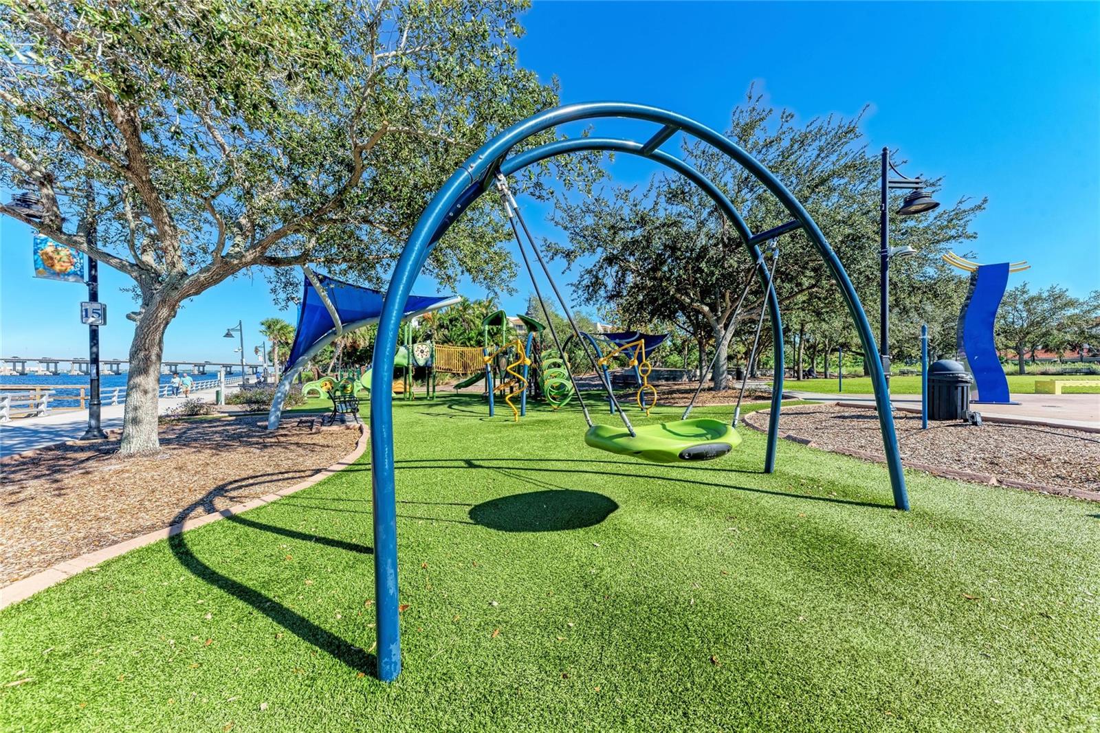 Image 80 of 100 For 1315 15th Avenue W