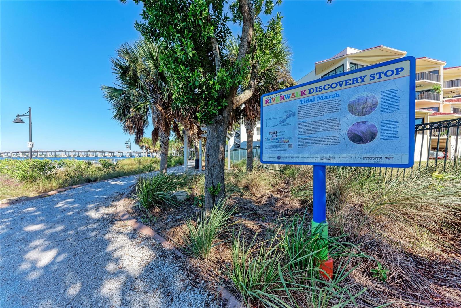 Image 82 of 100 For 1315 15th Avenue W