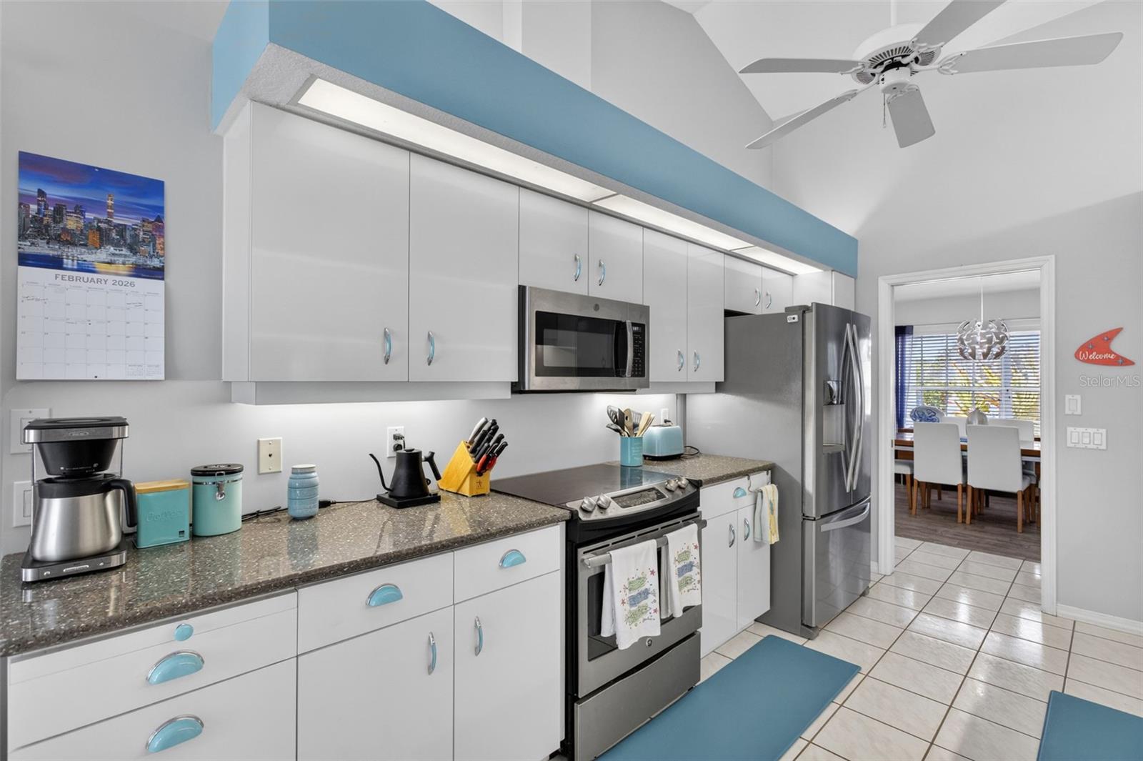 Image 16 of 73 For 2321 Manasota Beach Road