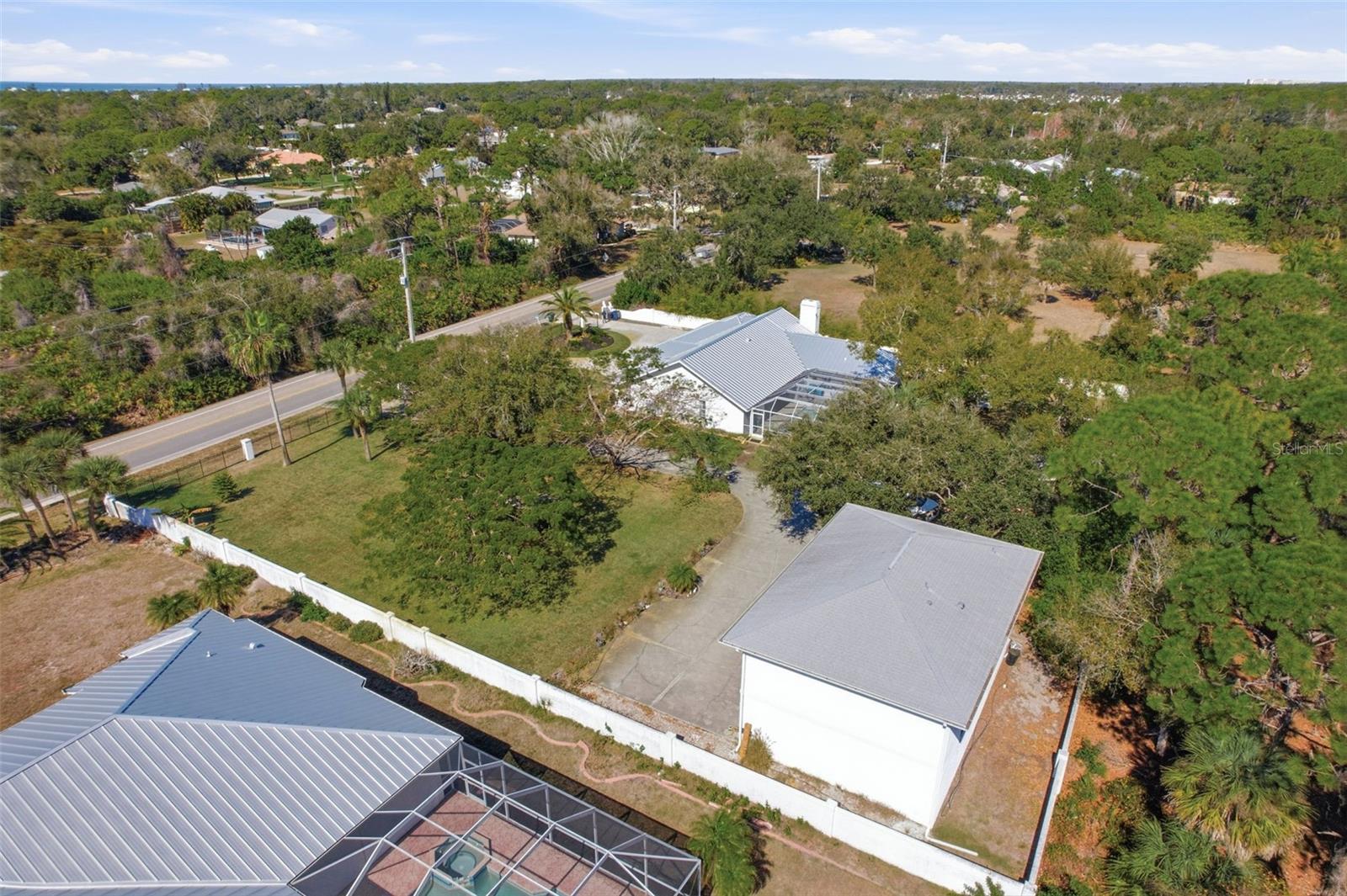 Image 45 of 73 For 2321 Manasota Beach Road