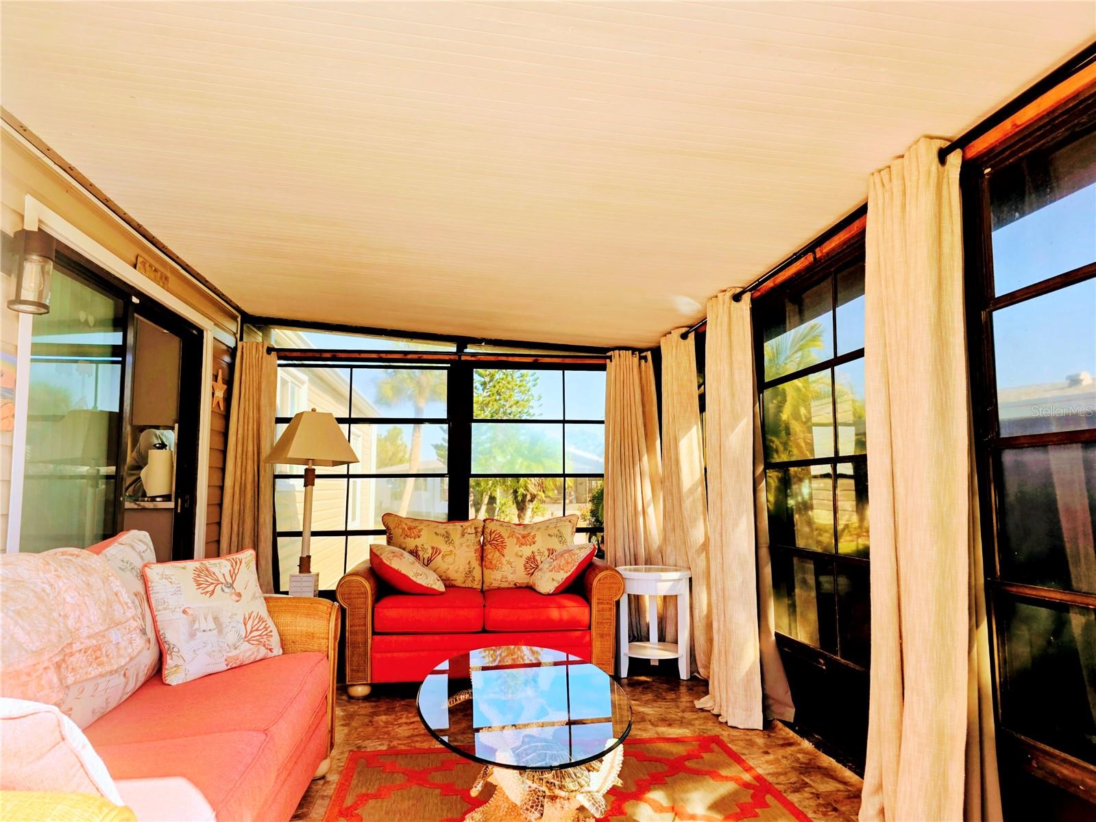 Image 16 of 30 For 722 Watersedge Street