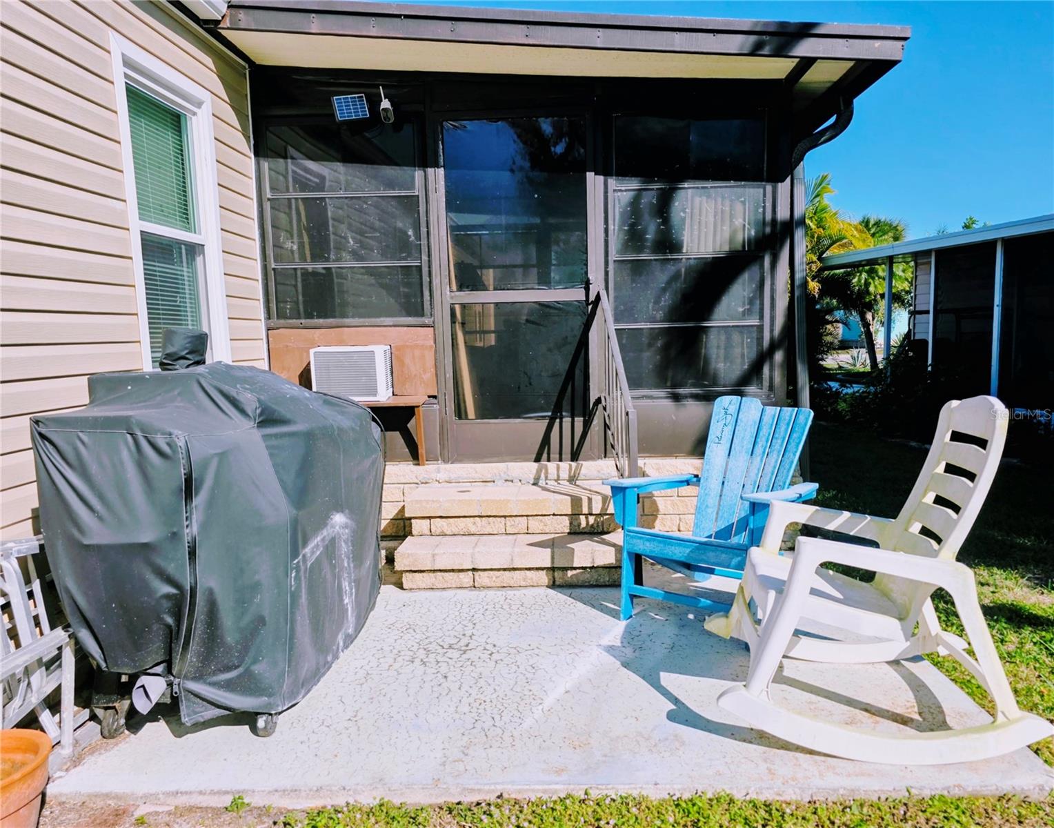 Image 17 of 30 For 722 Watersedge Street