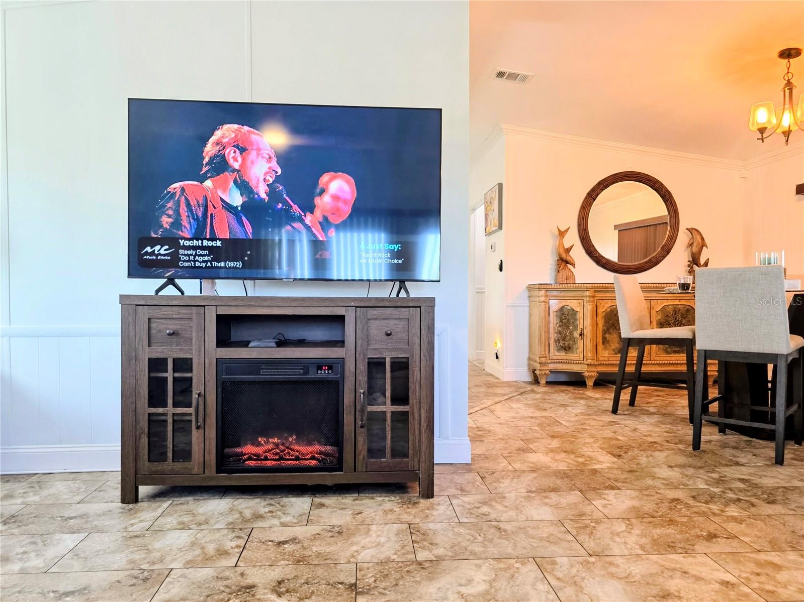 Image 25 of 30 For 722 Watersedge Street