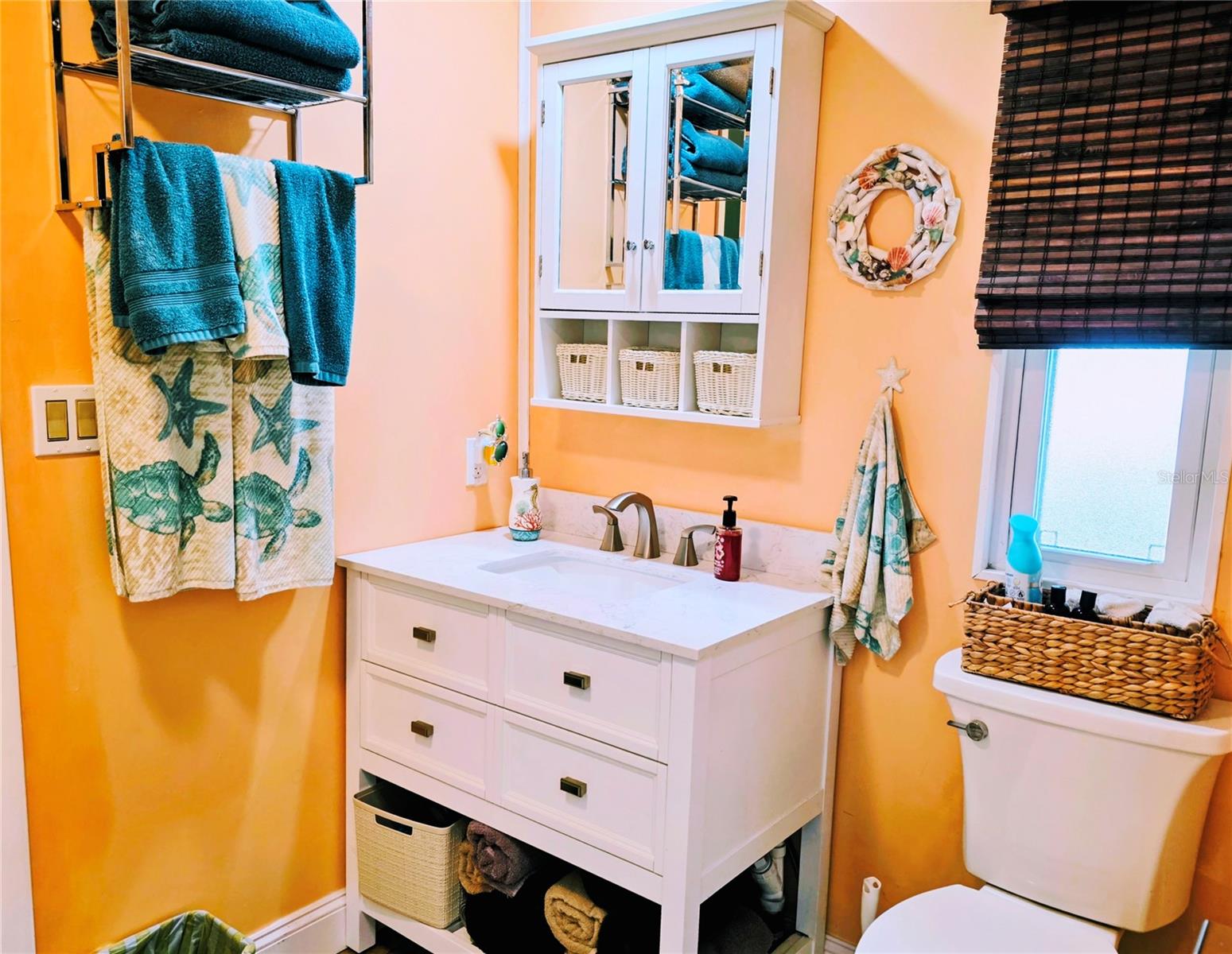 Image 4 of 30 For 722 Watersedge Street