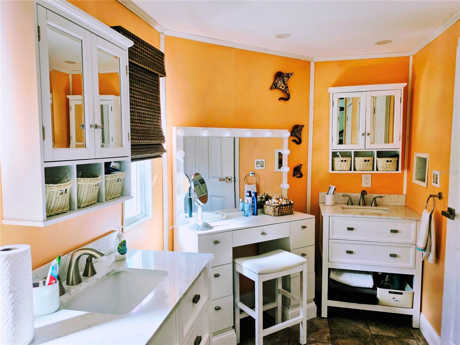 Image 7 of 30 For 722 Watersedge Street