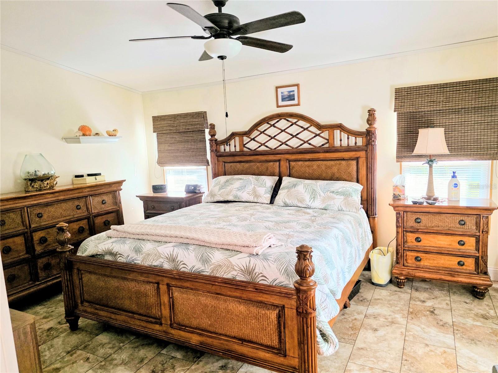 Image 9 of 30 For 722 Watersedge Street