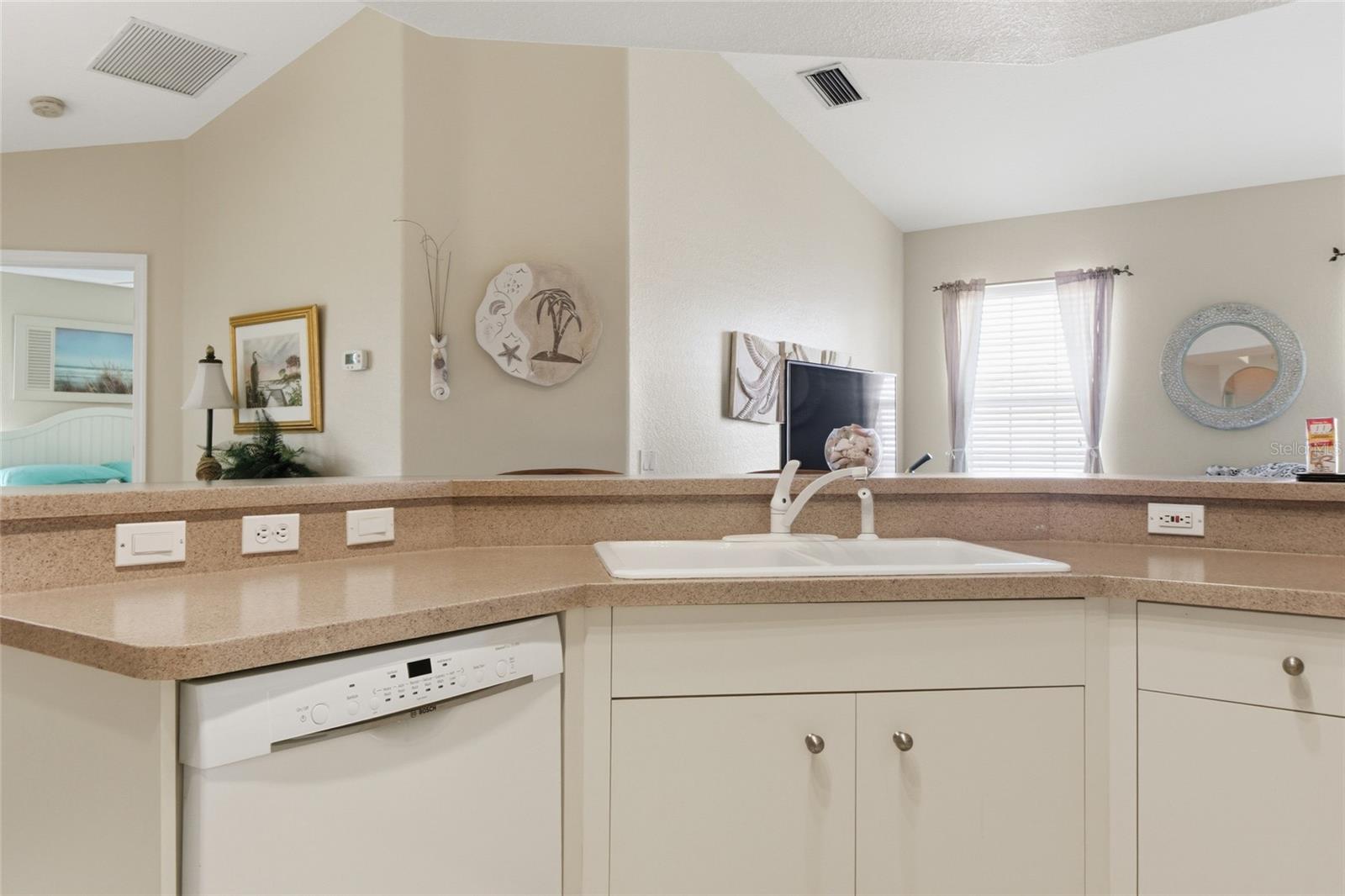 Image 5 of 27 For 7201 L Pavia Boulevard 7201