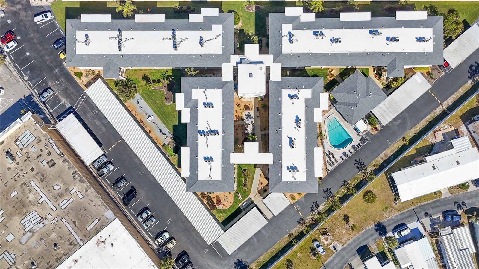 Image 5 of 50 For 708 Tamiami Trail S 115