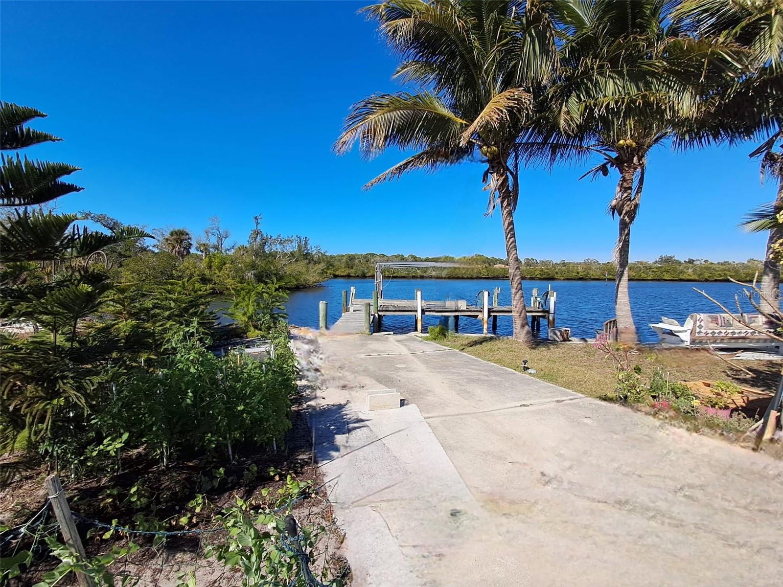 Image 10 of 57 For 517 Ravenna Street N