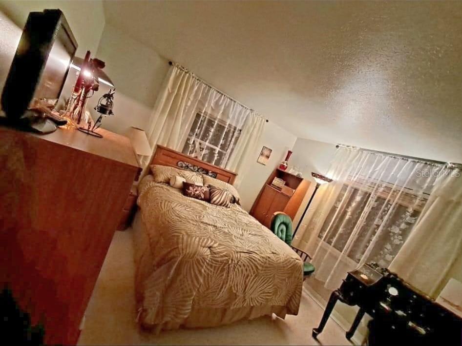 Image 17 of 57 For 517 Ravenna Street N