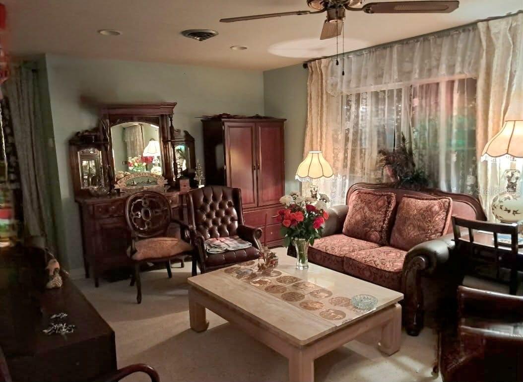 Image 26 of 57 For 517 Ravenna Street N