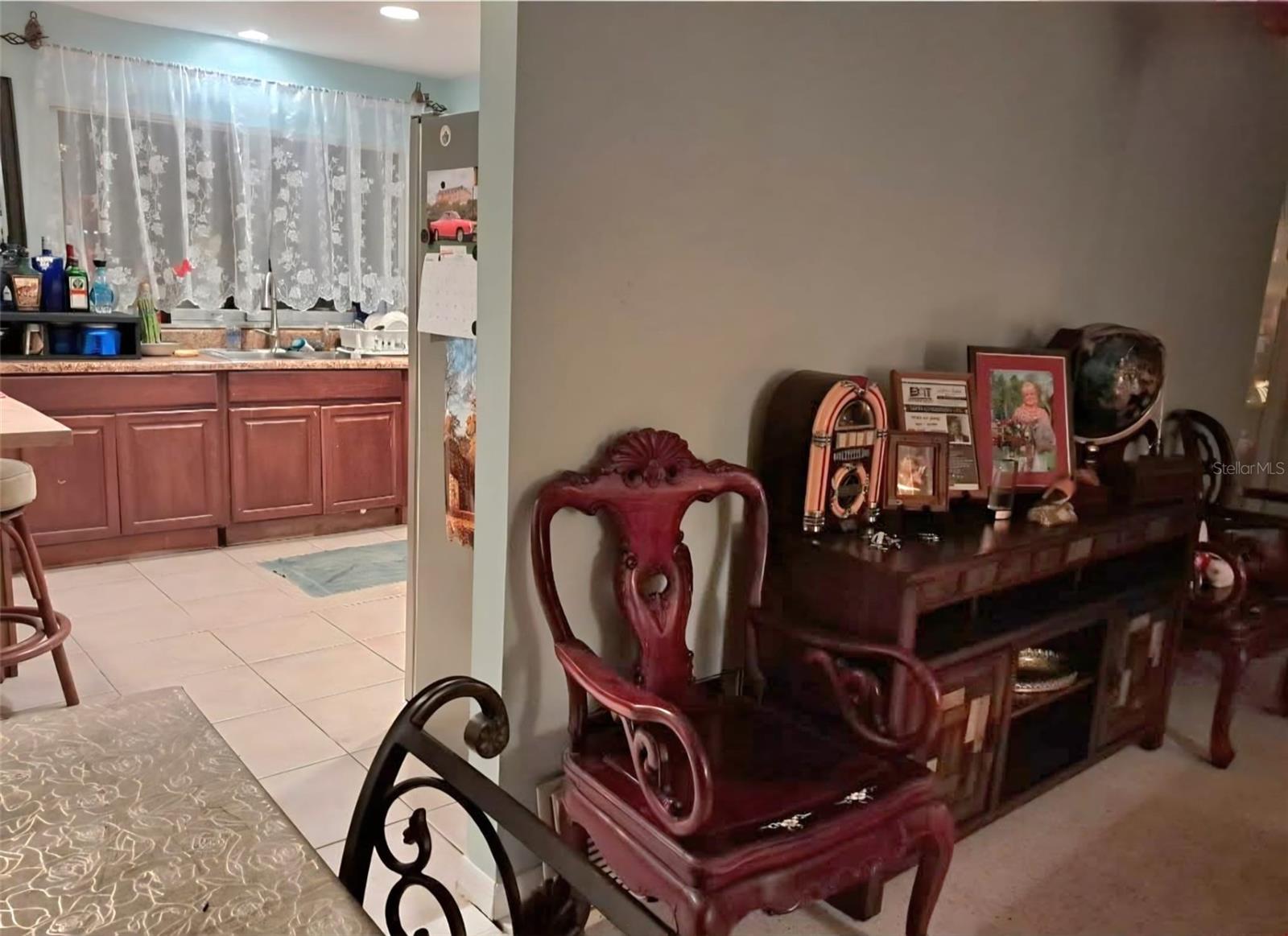 Image 28 of 57 For 517 Ravenna Street N