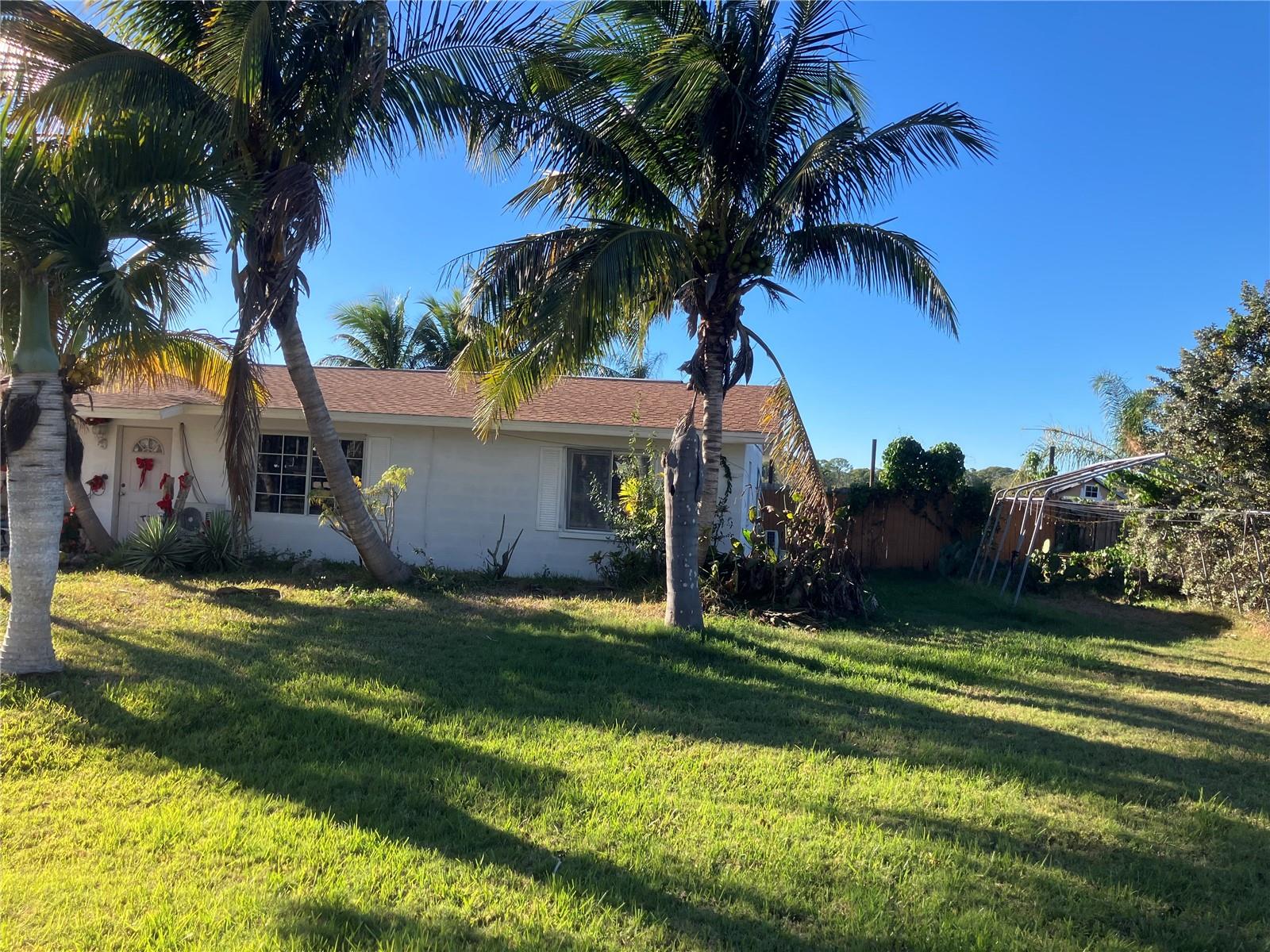 Image 3 of 57 For 517 Ravenna Street N