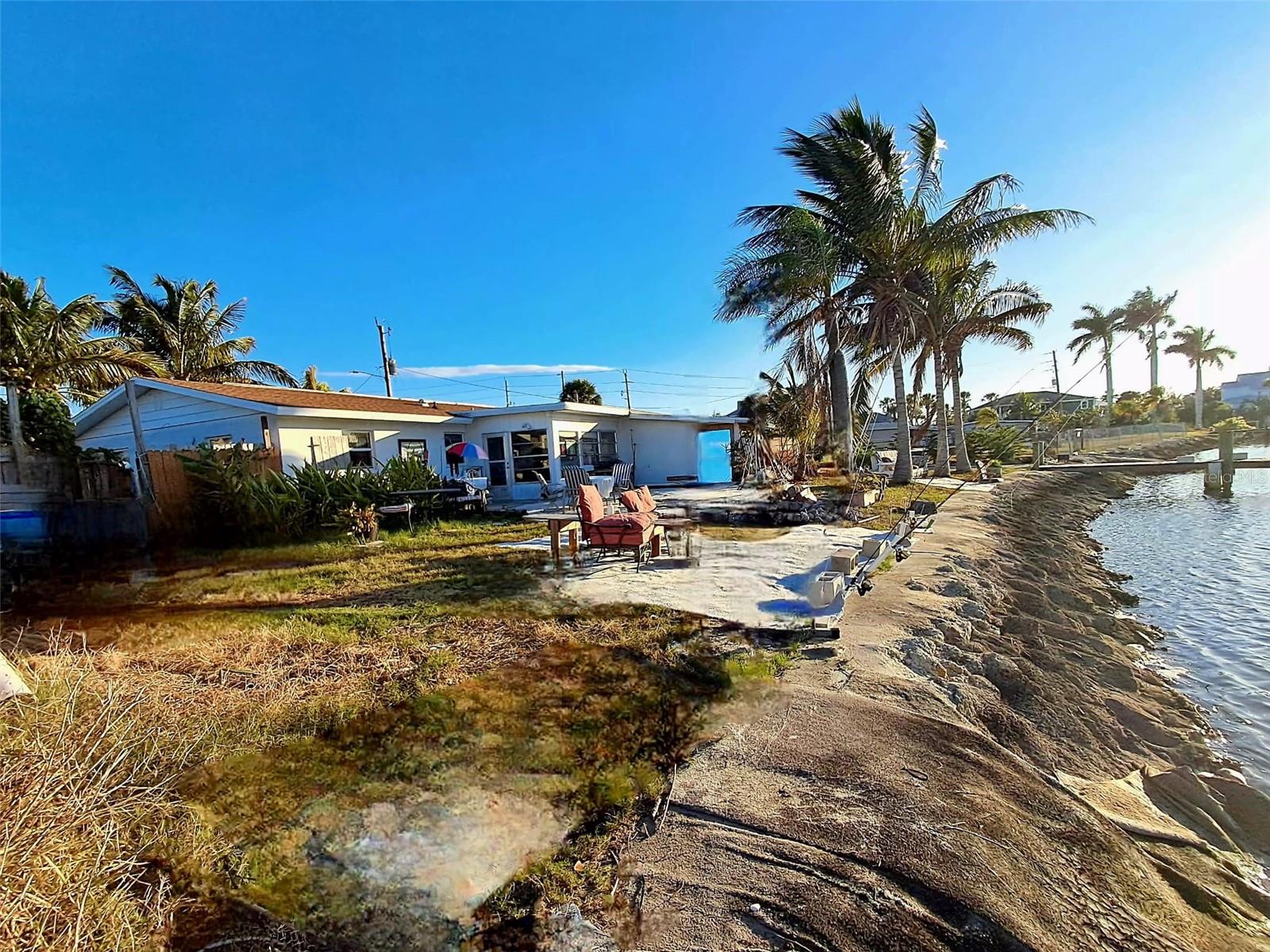 Image 40 of 57 For 517 Ravenna Street N