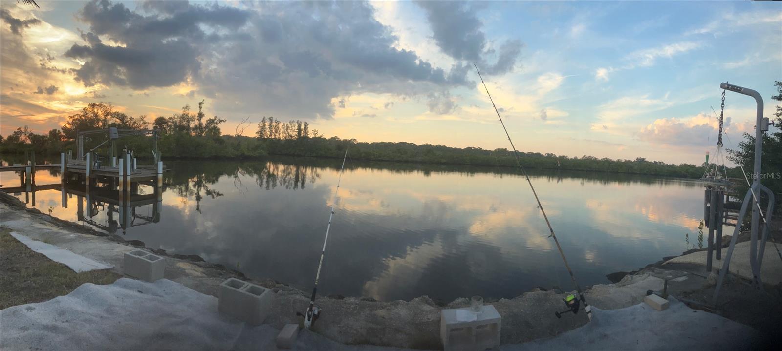 Image 52 of 57 For 517 Ravenna Street N