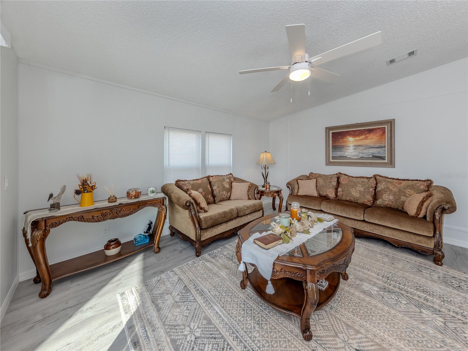 Image 13 of 64 For 270 Captains Court