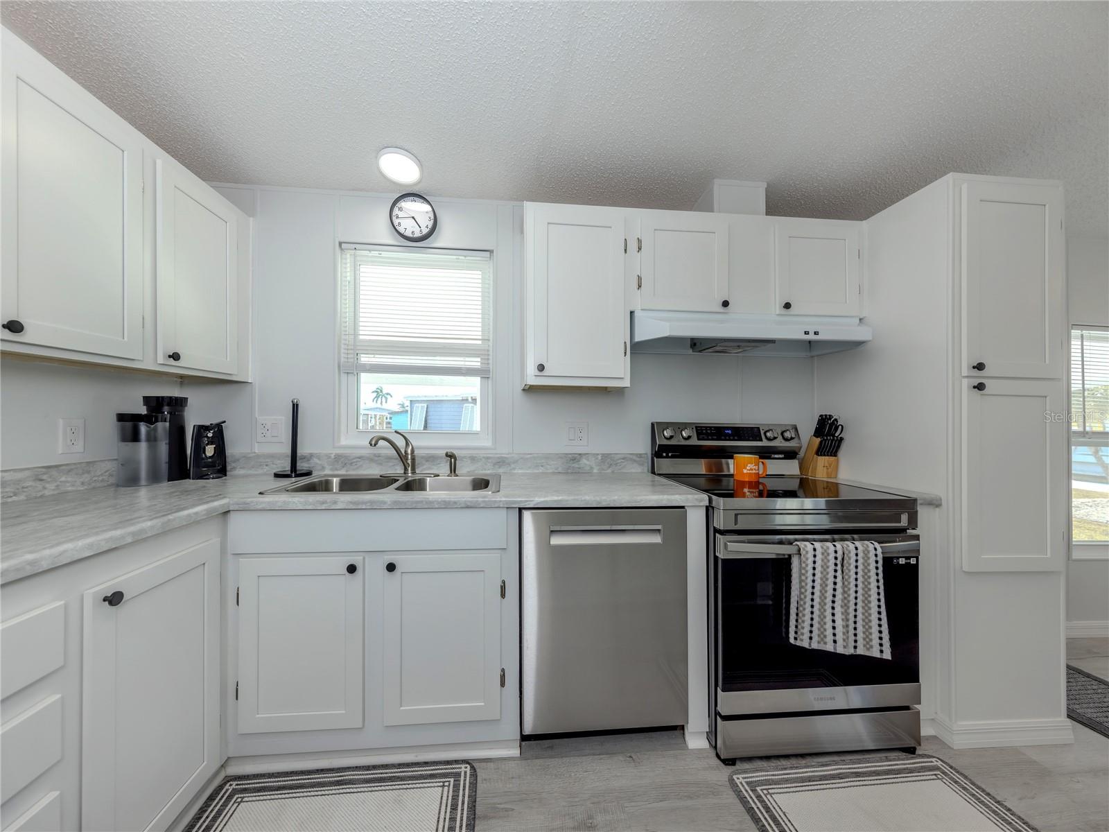 Image 20 of 64 For 270 Captains Court